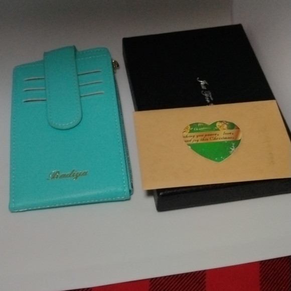 Lady wallet holds 9 cards 2 I'd holders  fits in front pocket perfect rifo pro - Picture 2 of 6